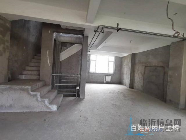 濱河國(guó)際聯(lián)排別墅 毛坯雙氣 雙車位車庫(kù) 臨水榭華庭奧林匹克