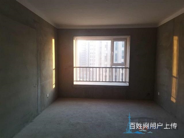 海潤(rùn)尚東國(guó)際 毛坯兩室 帶儲(chǔ)藏室 全天采光 前面沒(méi)