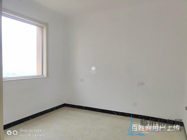 尚東國際一期，帶車位儲(chǔ)藏室有證正常過戶，精裝修未住