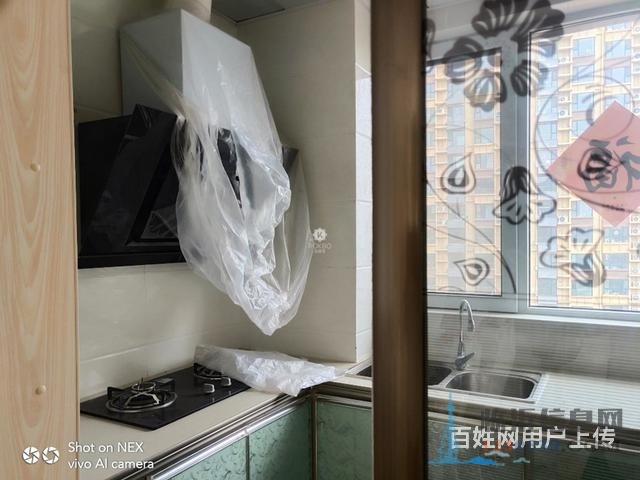 尚東國際一期，帶車位儲(chǔ)藏室有證正常過戶，精裝修未住