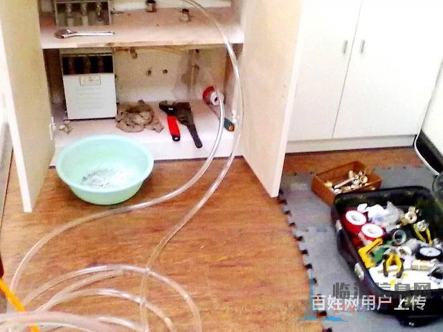三區(qū)臨沂清洗地暖換分水器清洗暖氣片換水龍頭防臭地漏