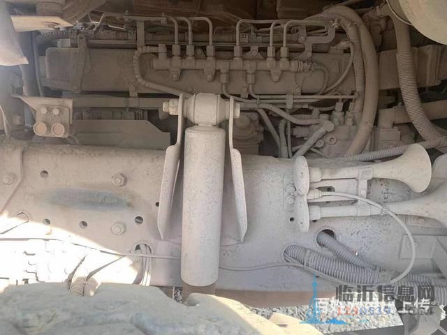 出售17年二手豪沃大14方攪拌車(chē)380力后八輪國(guó)五