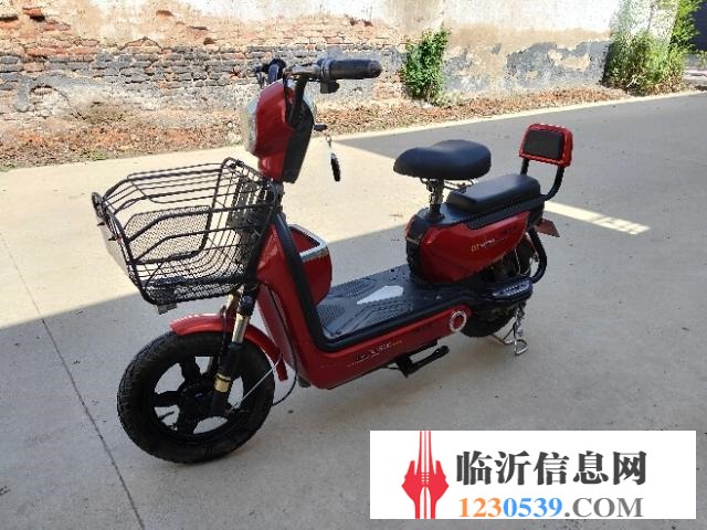 低價轉(zhuǎn)讓大電池富士達電動車