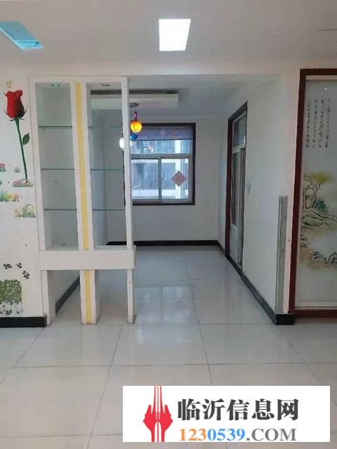 寶麗盛世嘉園大三居 精裝 帶車庫 位置不錯(cuò)