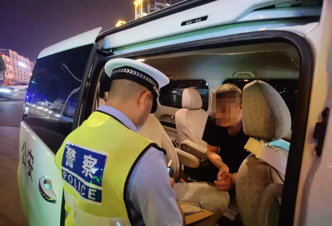 商鋪門前停了個車，怎么就成酒駕了？
