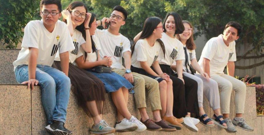 大學(xué)畢業(yè)后才發(fā)現(xiàn)，省外就讀和省內(nèi)就讀差別大，幸虧當(dāng)初沒選錯(cuò)