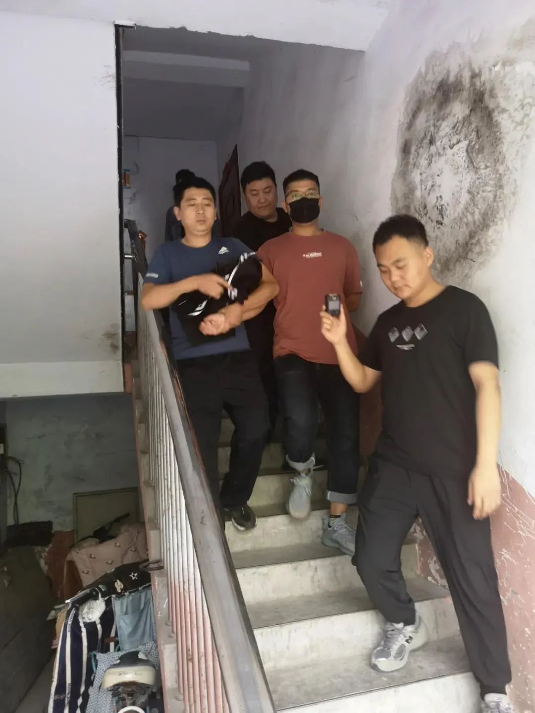 臨沂警方抓獲1071人，排名全省第一，都是因?yàn)樵p騙