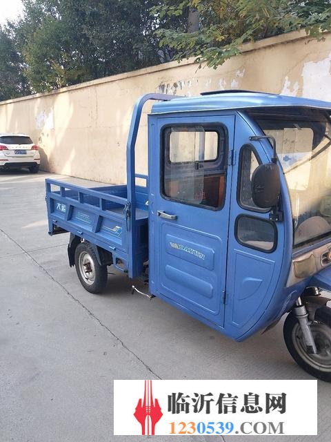 大運汽油三輪車