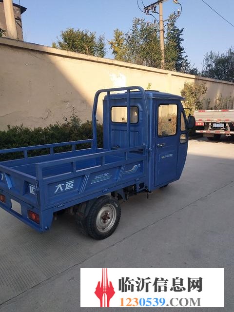 大運汽油三輪車