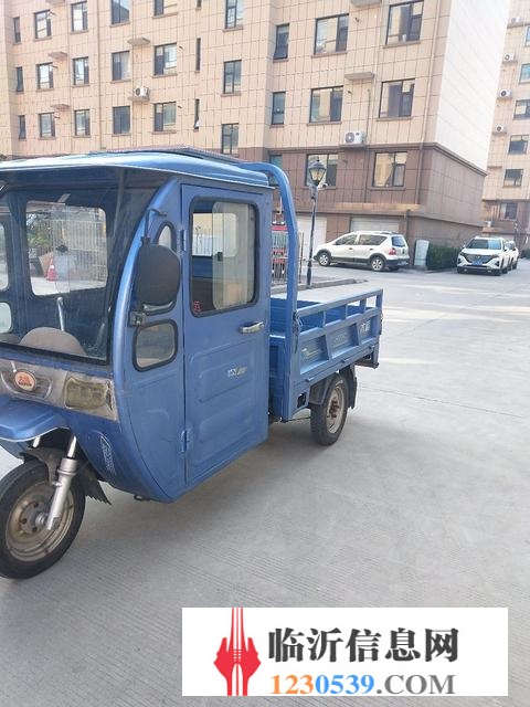 大運汽油三輪車