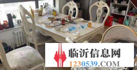 高檔真皮別墅沙發(fā)，餐桌茶幾電視柜