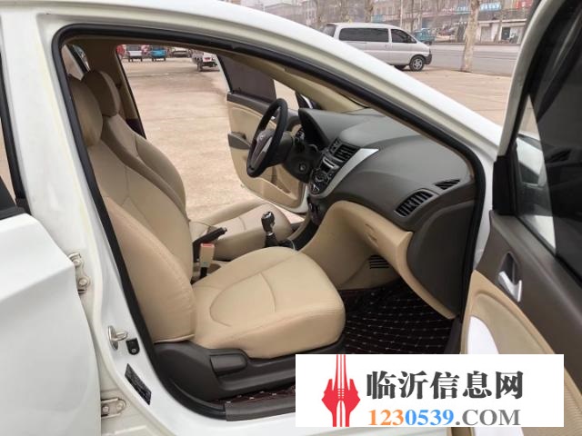 13年現(xiàn)代瑞納，發(fā)變完美，