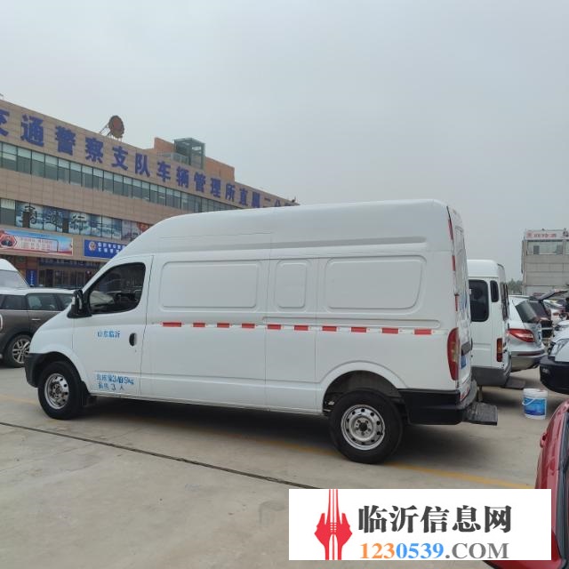 上汽大通V80三座貨運(yùn)版