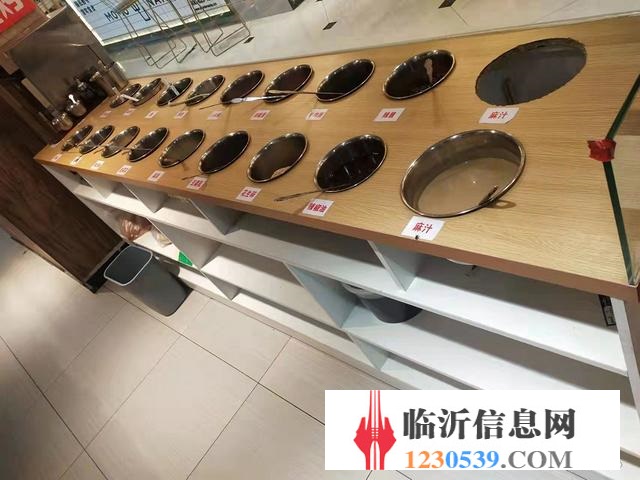 百麗廣場(chǎng)  每天營業(yè)額3000元以上 旋轉(zhuǎn)火鍋