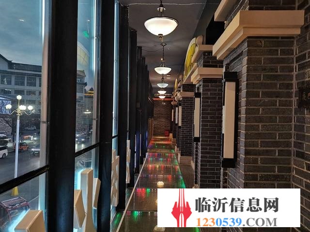 蘭山區(qū)繁華地段餐飲店超低價(jià)急轉(zhuǎn)
