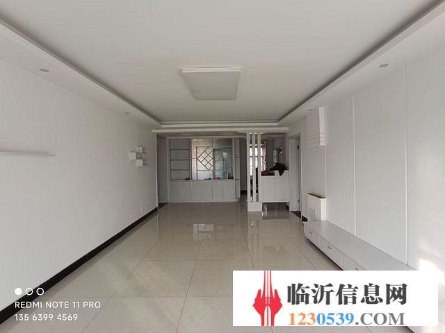 送車(chē)庫(kù)家具拎包入住