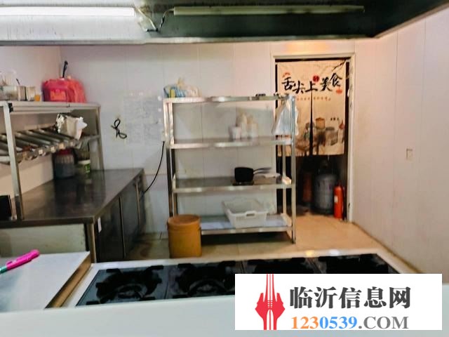 (益鋪)九州購(gòu)物對(duì)過(guò)怡海國(guó)際新城南門(mén)沿街商鋪低價(jià)轉(zhuǎn)讓 位于
