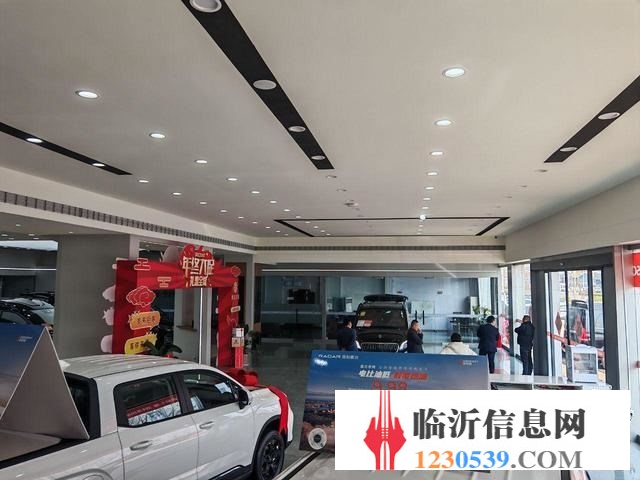 （58今鋪）瑯琊王路620平精裝標(biāo)準(zhǔn)汽車展廳帶辦公室接手可用