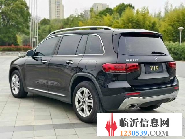 2023年奔馳GLB220