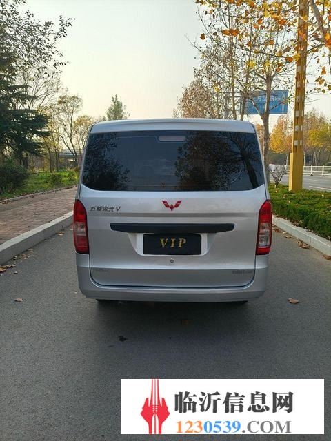 18年極品一手五菱榮光V，五座五座五座，全車原版，