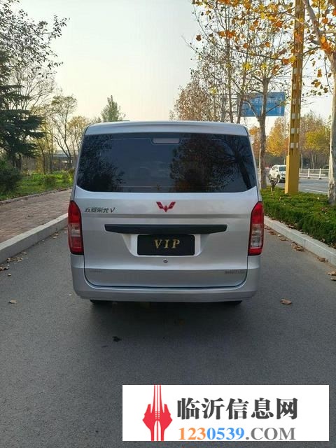 18年極品一手五菱榮光V，五座五座五座，全車原版，
