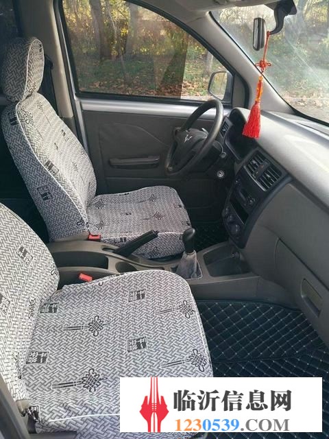 18年極品一手五菱榮光V，五座五座五座，全車原版，